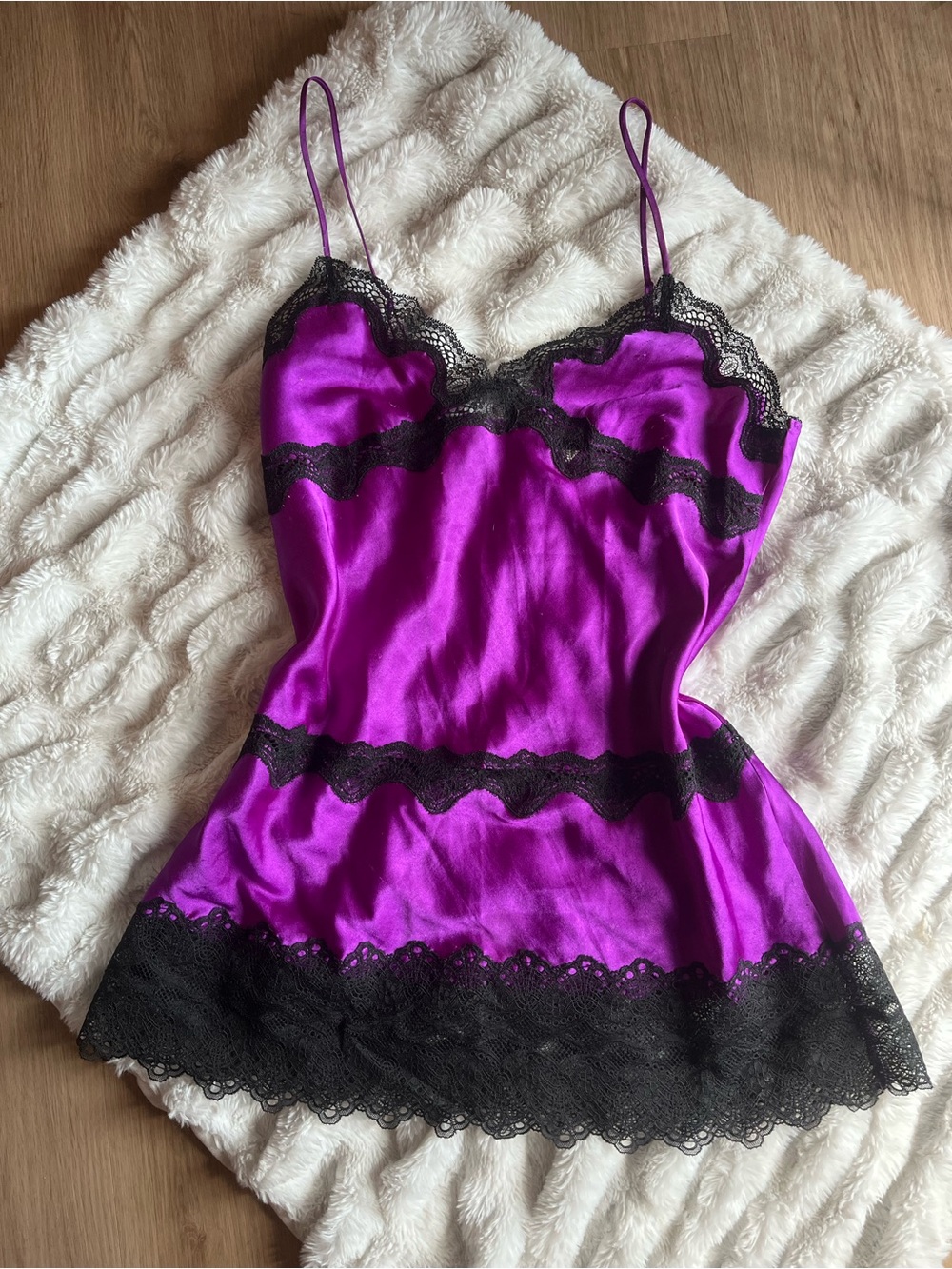 Victoria’s Secret Y2K Fuchsia nightie